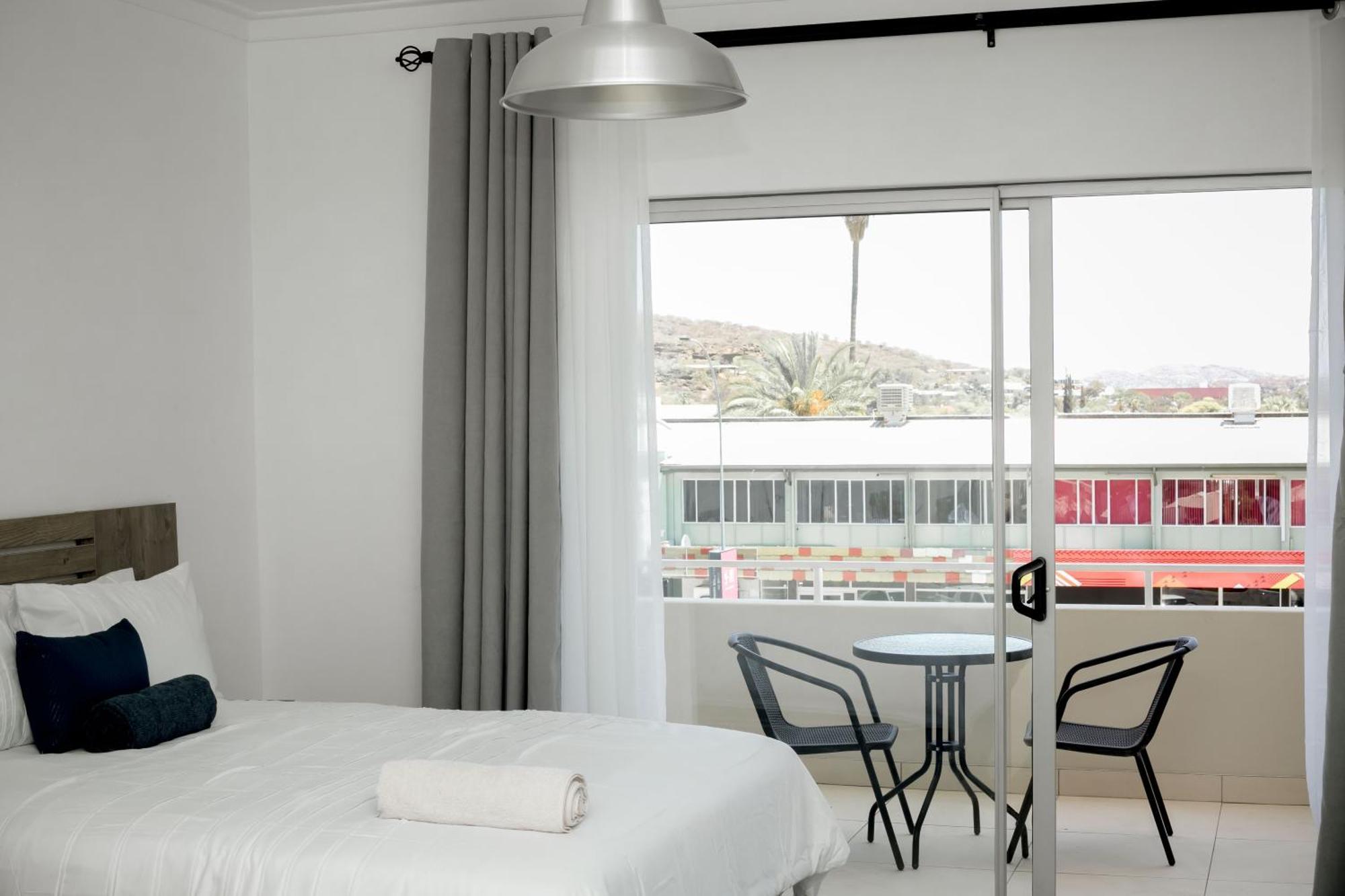 Urban Oasis Apartments At Hidas Windhoek Buitenkant foto